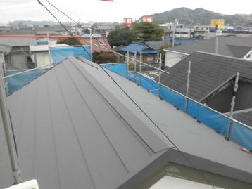 屋根重ね葺き　施工後