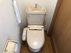 トイレリフォーム　施工前